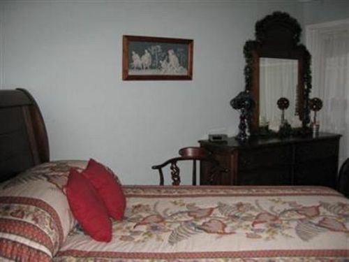 Tuggles Folly Bed And Breakfast Aurora Εξωτερικό φωτογραφία