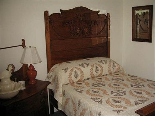 Tuggles Folly Bed And Breakfast Aurora Εξωτερικό φωτογραφία